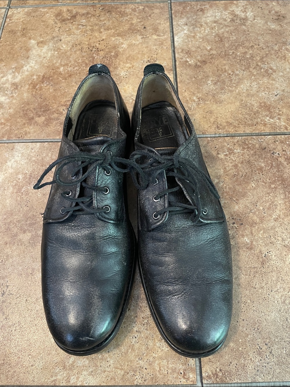 Classic Black Leather Men’s Lace-Up Shoes